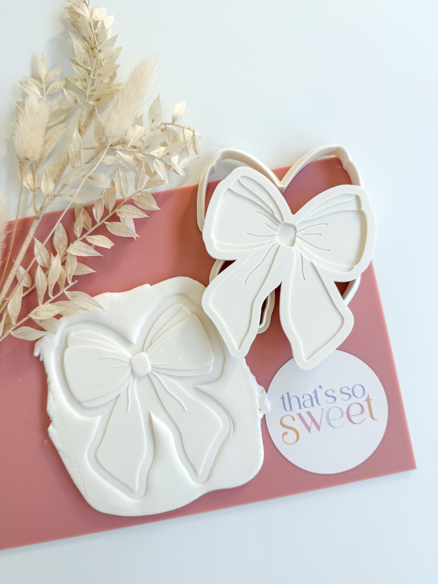 Big Bow Cookie Stamp and Cutter