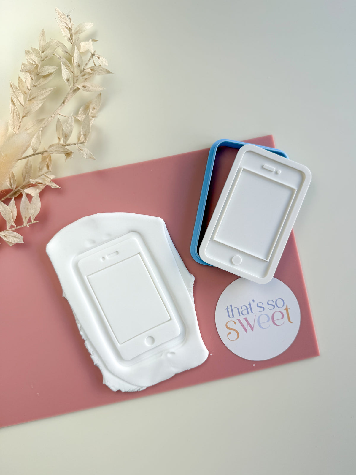 smartphone cookie stamp and cutter