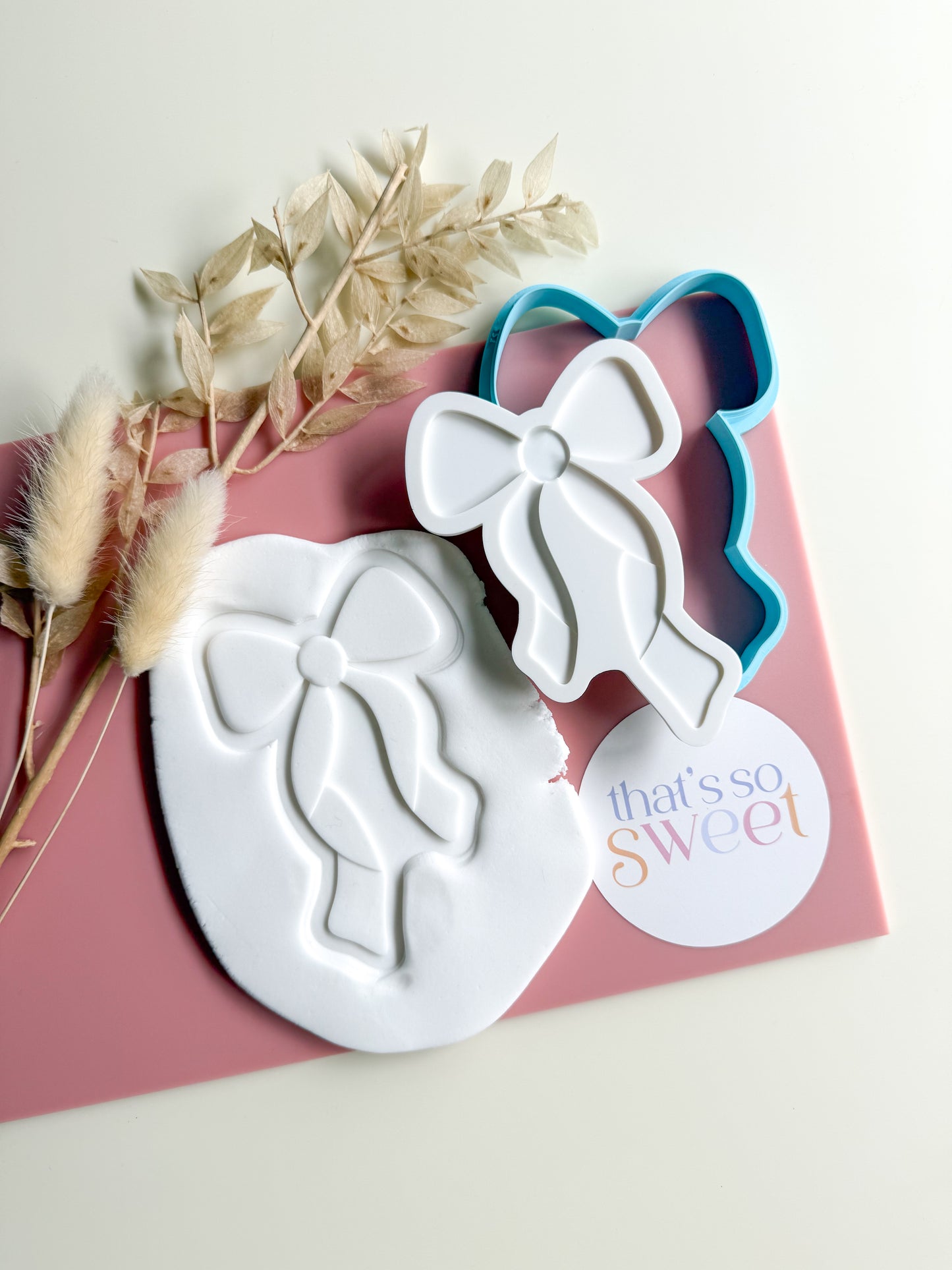 Pretty Bow Cookie Stamp and Cutter